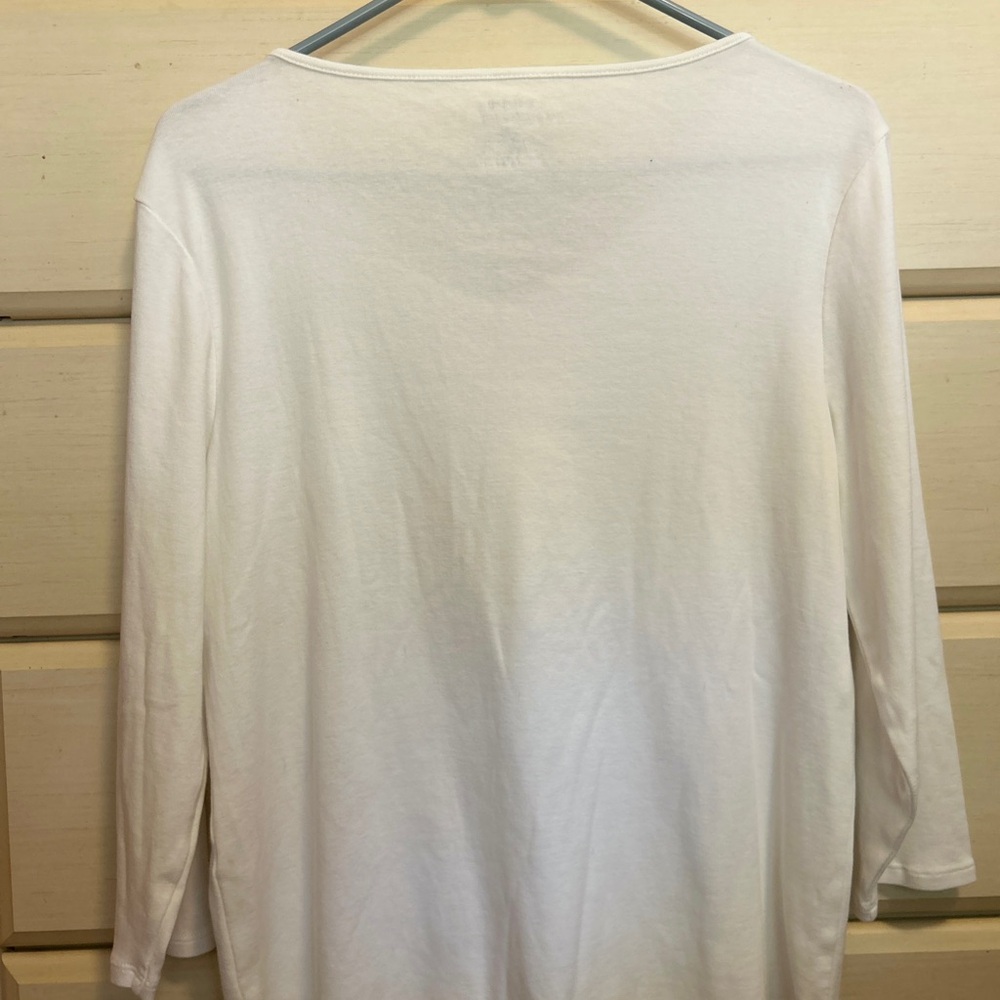 Women’s 3/4 sleeve white cotton vneck shirt by Chico’s size 2 - Picture 2 of 4